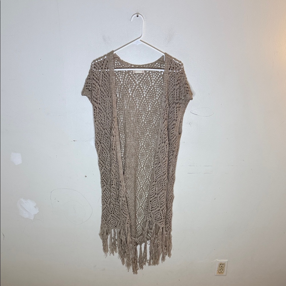 Altar'd State Tan Crochet Long Sleeveless Fringe Detail Duster Size Small